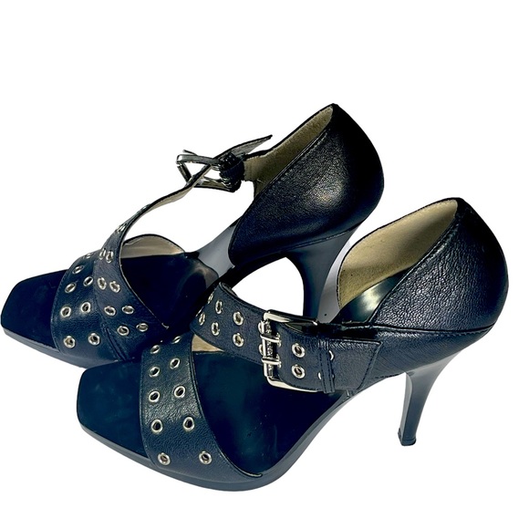 Michael Kors Grommet Heels size 8 - Picture 4 of 7